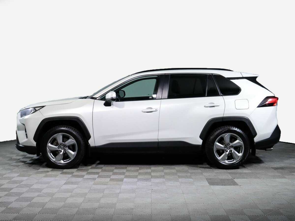 Toyota RAV4 с пробегом — 2020 год. Фото: #7