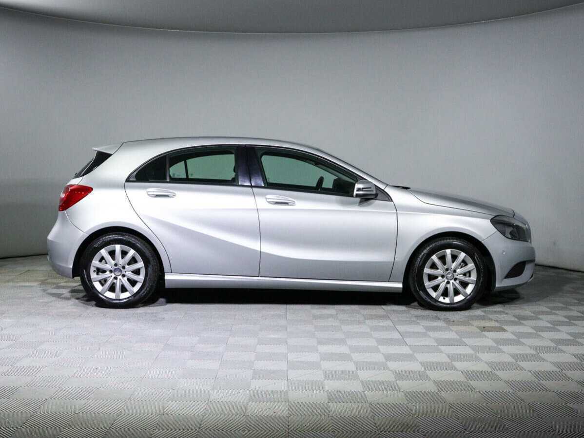 Mercedes-Benz A-Класс с пробегом — 2015 год. Фото: #3
