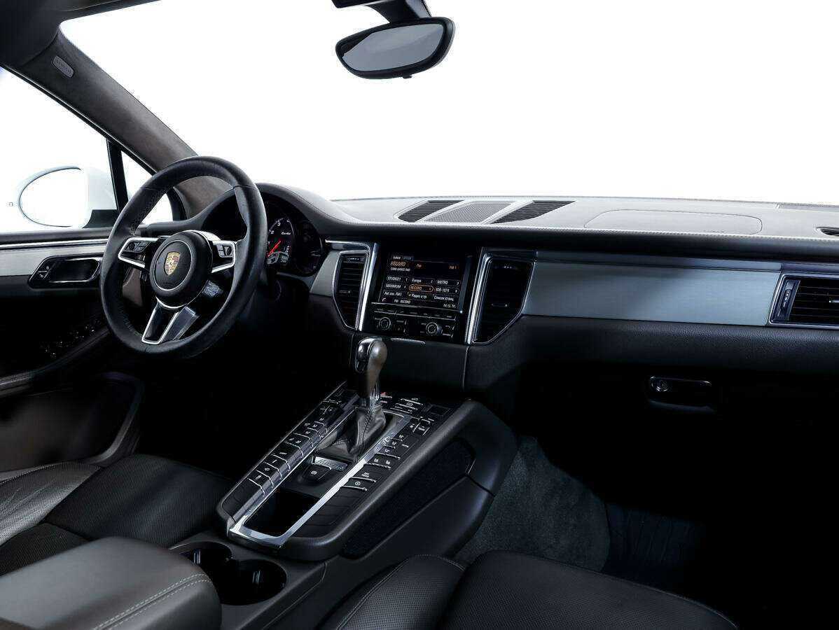 Porsche Macan с пробегом — 2015 год. Фото: #8