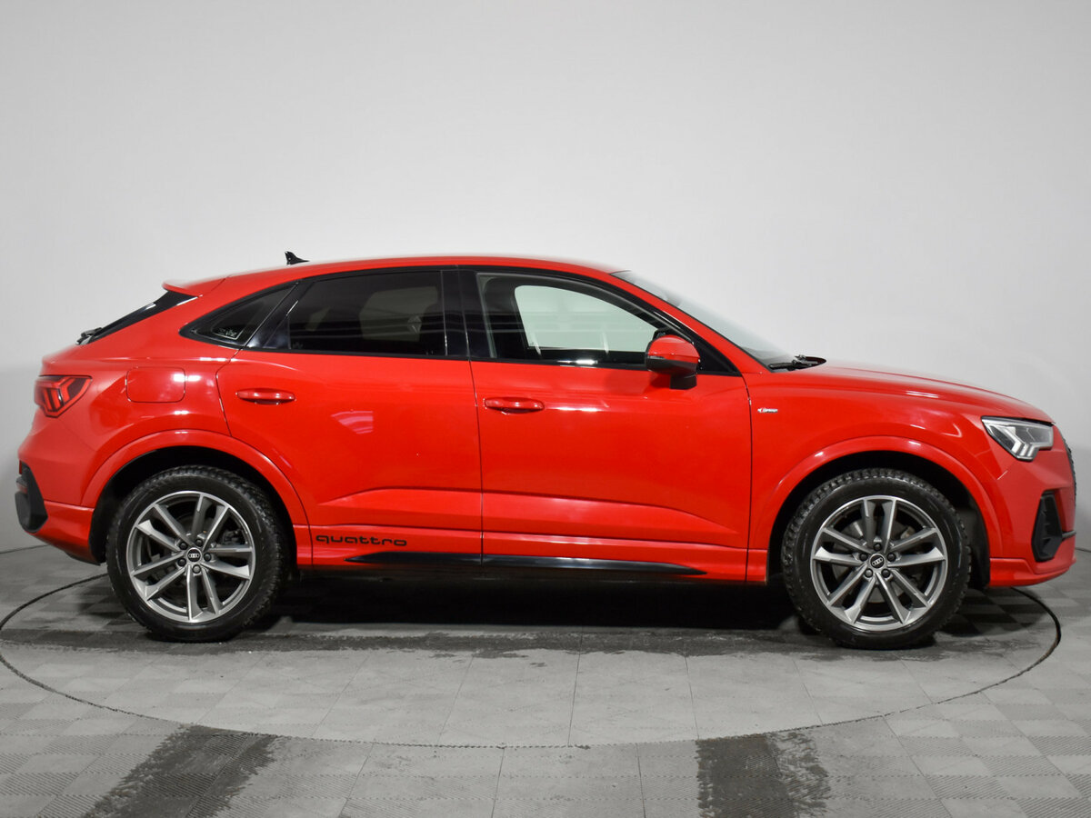 Audi Q3 Sportback с пробегом — 2021 год. Фото: #3