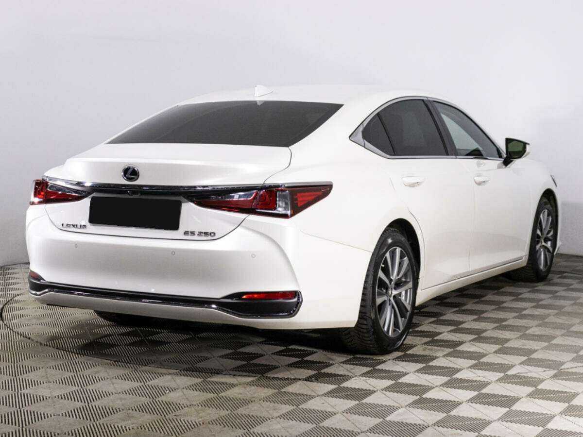 Lexus ES с пробегом — 2019 год. Фото: #4