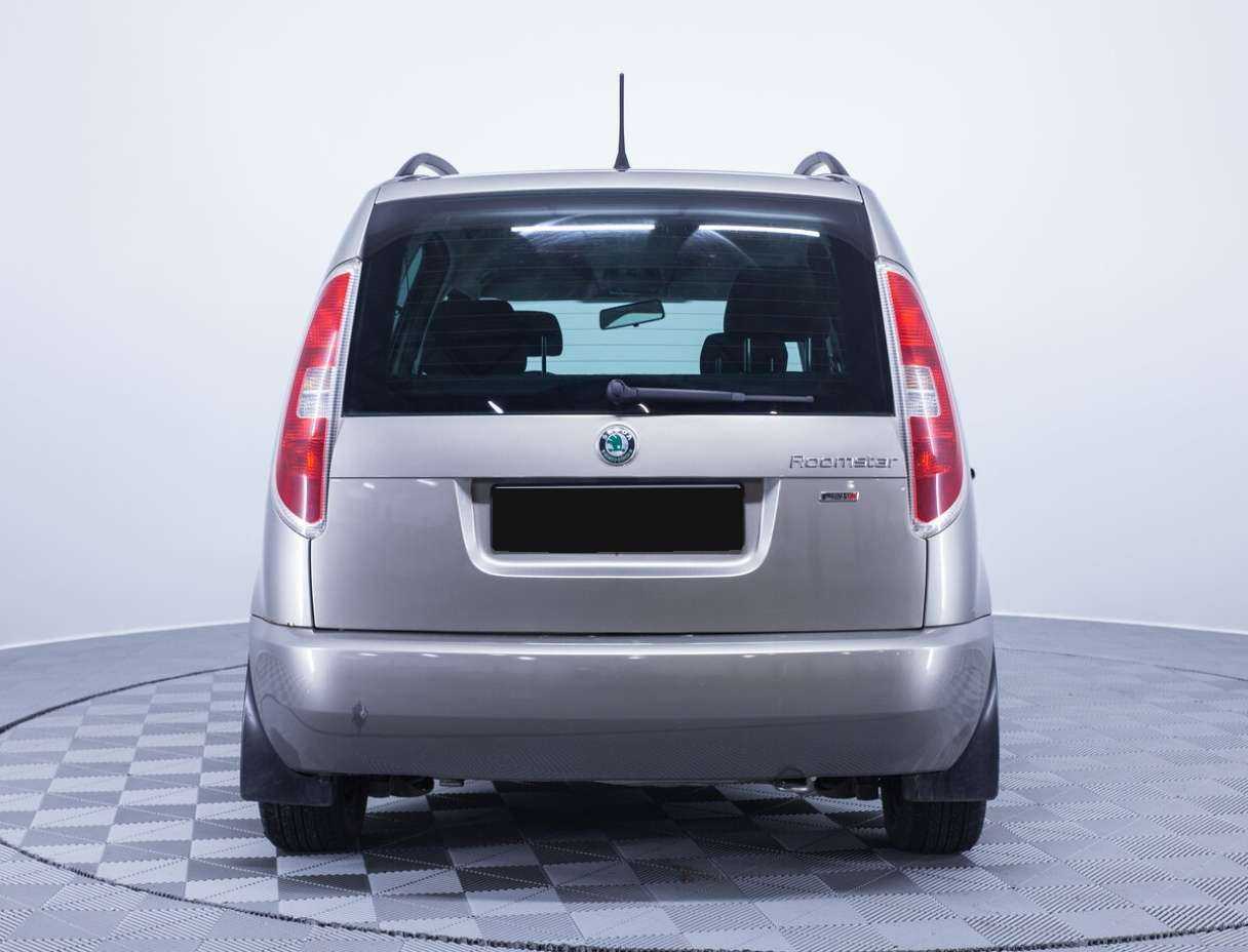Skoda Roomster с пробегом — 2011 год. Фото: #5