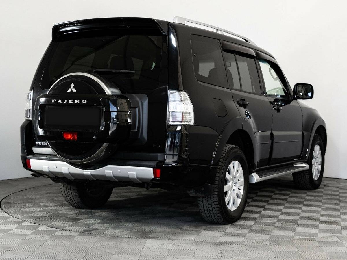 Mitsubishi Pajero с пробегом — 2011 год. Фото: #3