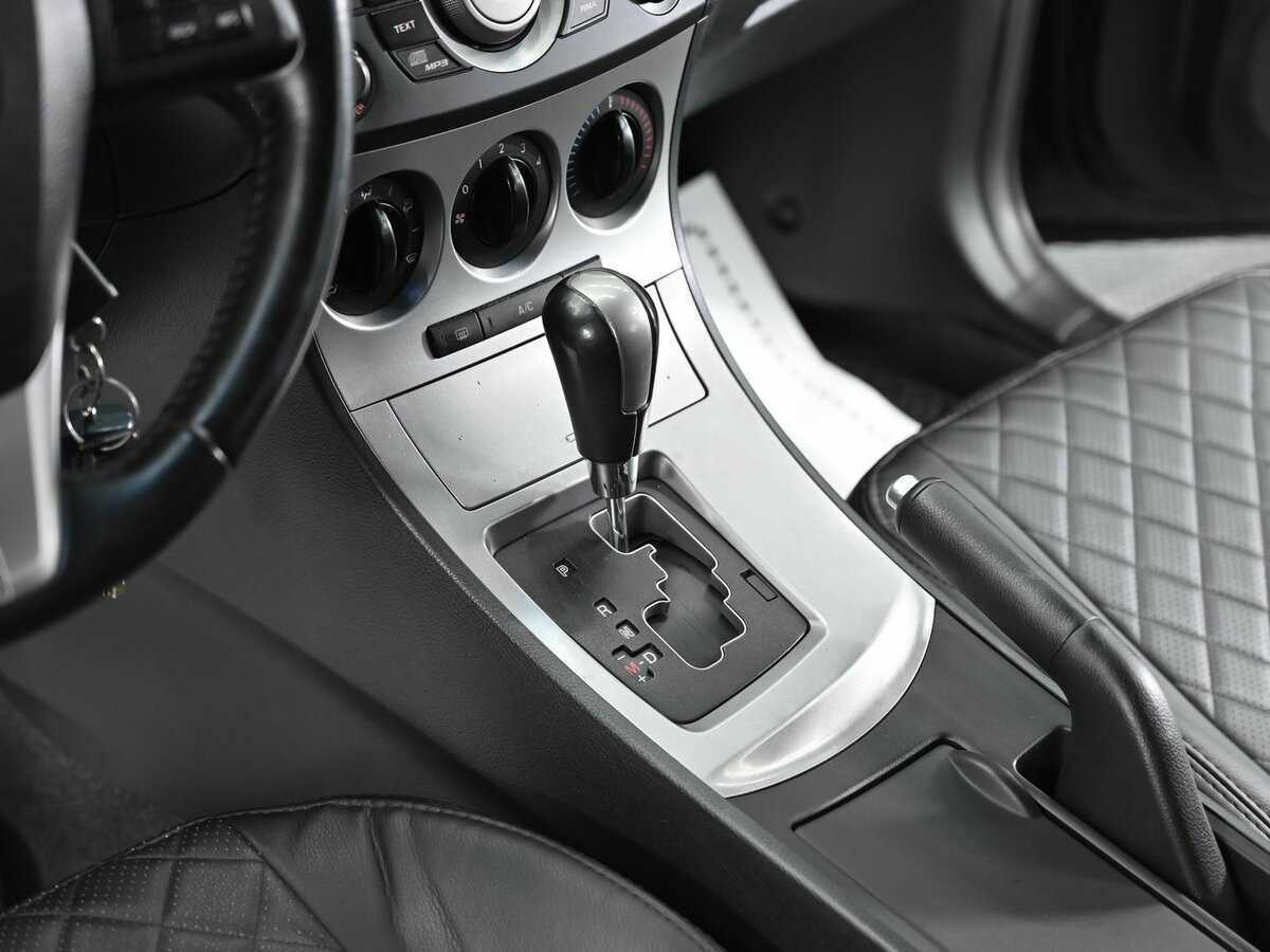 Mazda 3 с пробегом — 2010 год. Фото: #9