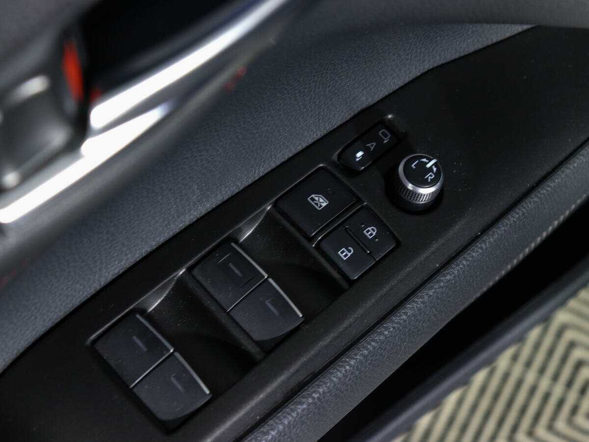 Toyota Camry с пробегом — 2021 год. Фото: #12