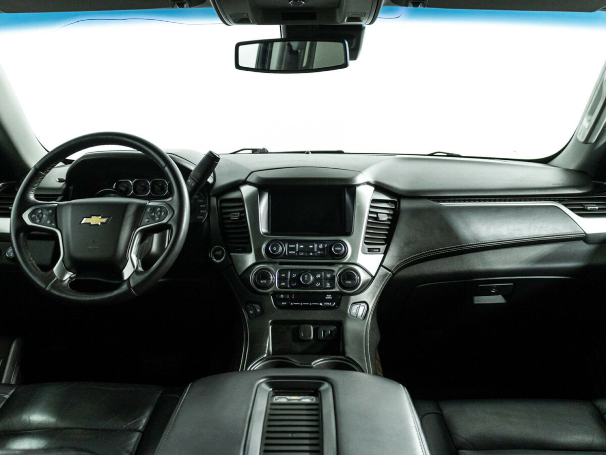 Chevrolet Tahoe с пробегом — 2016 год. Фото: #10