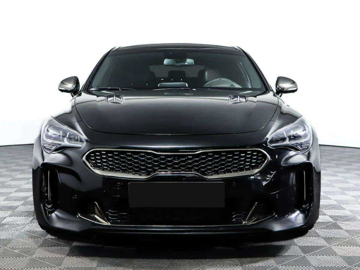 Kia Stinger с пробегом — 2018 год. Фото: #1