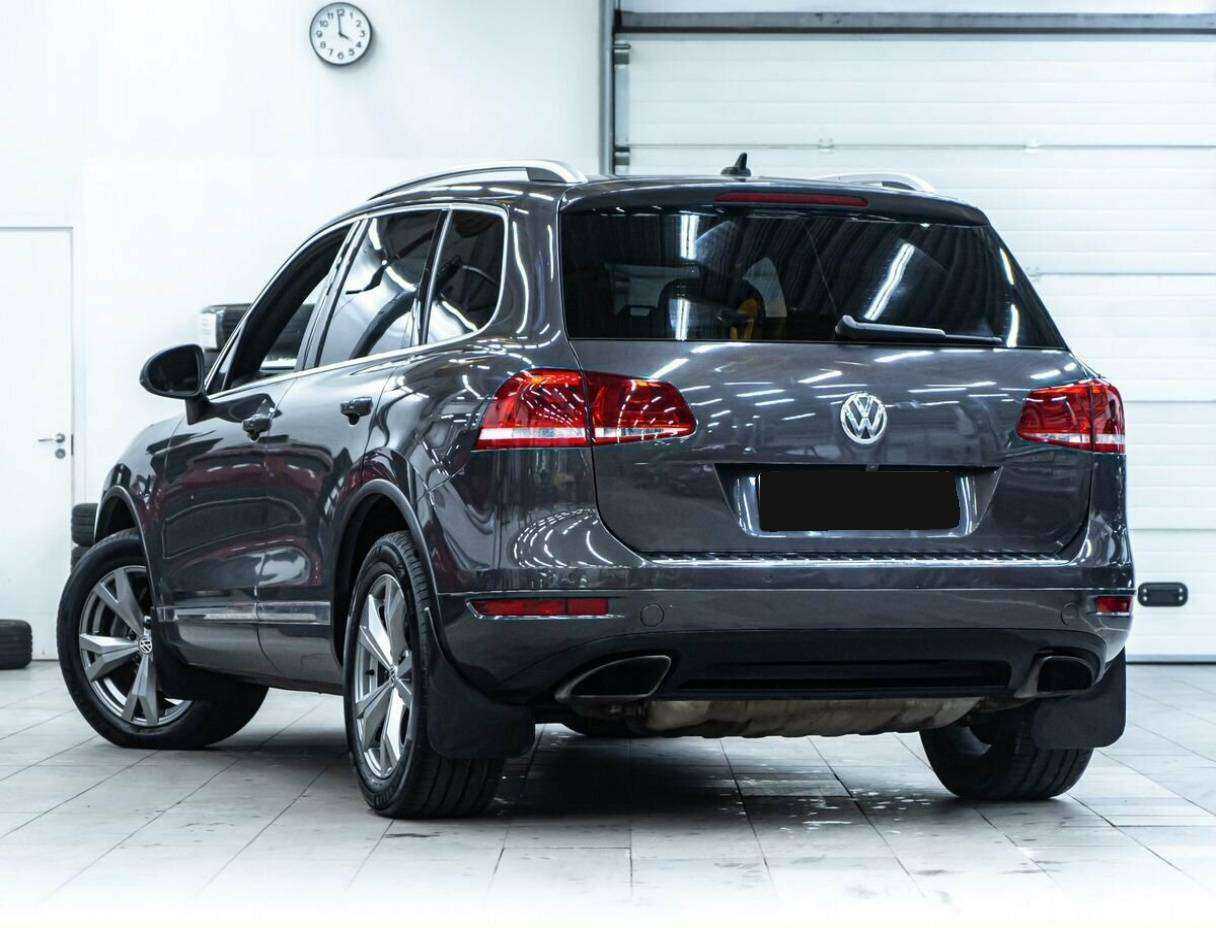 Volkswagen Touareg с пробегом — 2010 год. Фото: #3