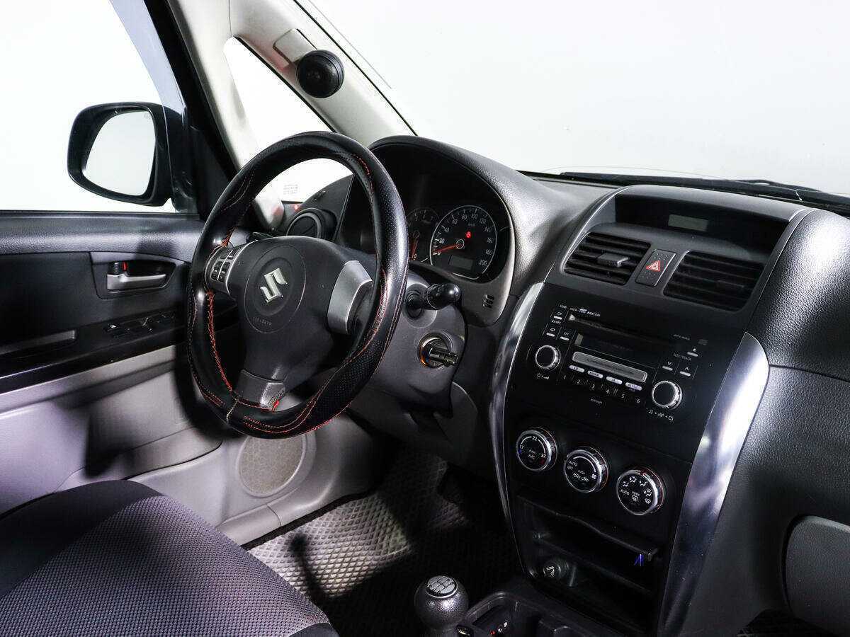 Suzuki SX4 с пробегом — 2007 год. Фото: #8