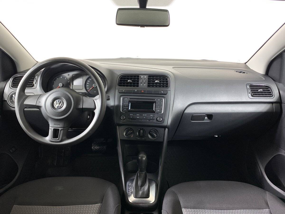 Volkswagen Polo с пробегом — 2014 год. Фото: #11