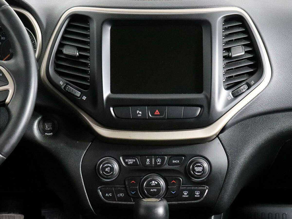 Jeep Cherokee с пробегом — 2014 год. Фото: #11
