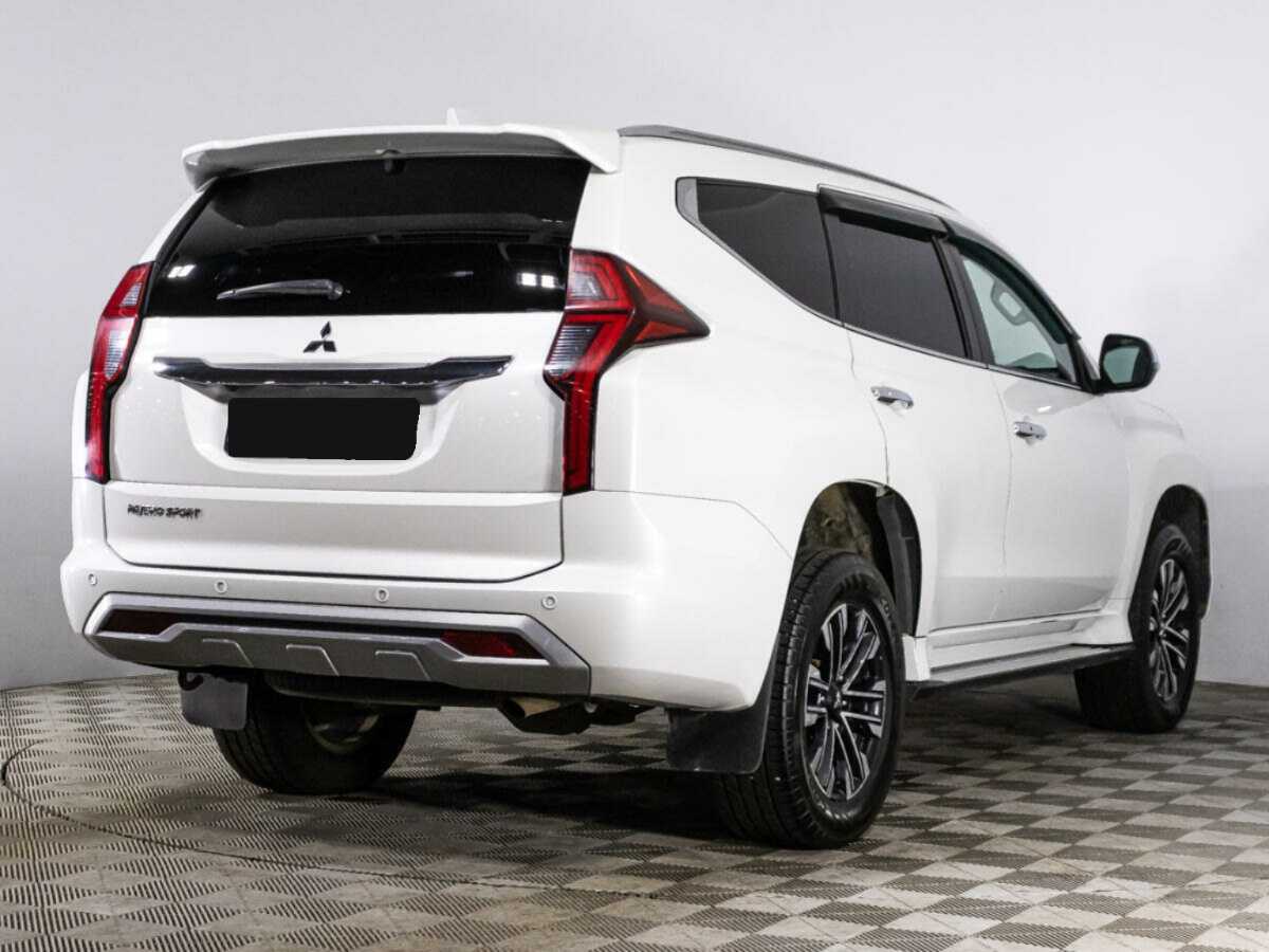 Mitsubishi Pajero Sport с пробегом — 2021 год. Фото: #3