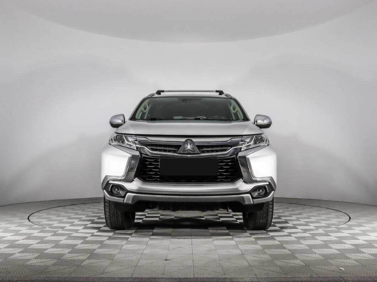 Mitsubishi Pajero Sport с пробегом — 2020 год. Фото: #1