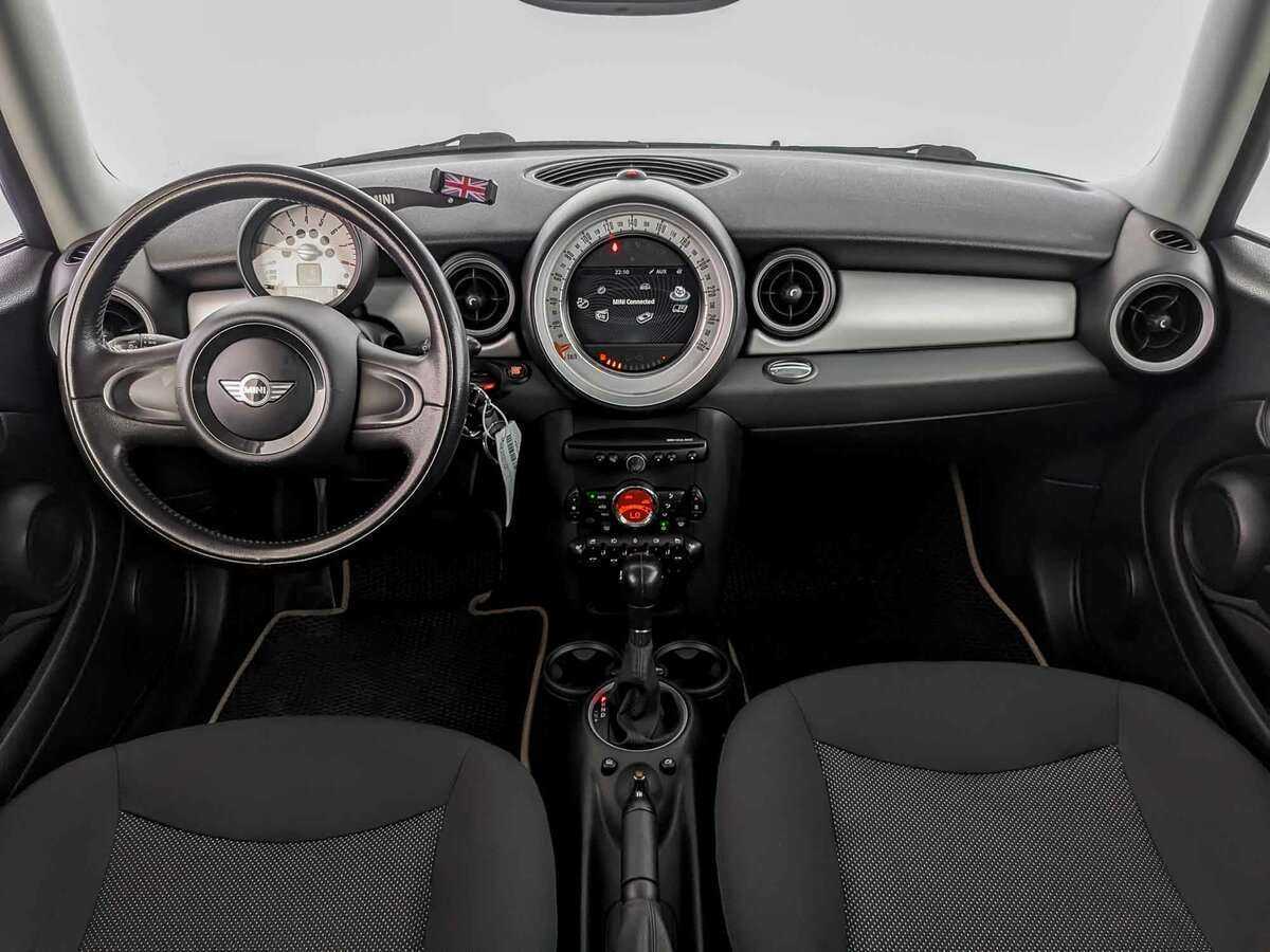 Mini Clubman с пробегом — 2011 год. Фото: #11