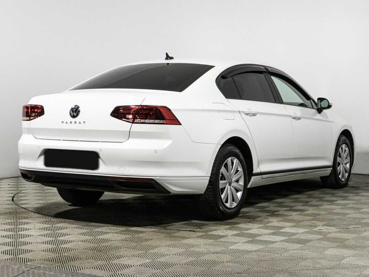 Volkswagen Passat с пробегом — 2021 год. Фото: #4
