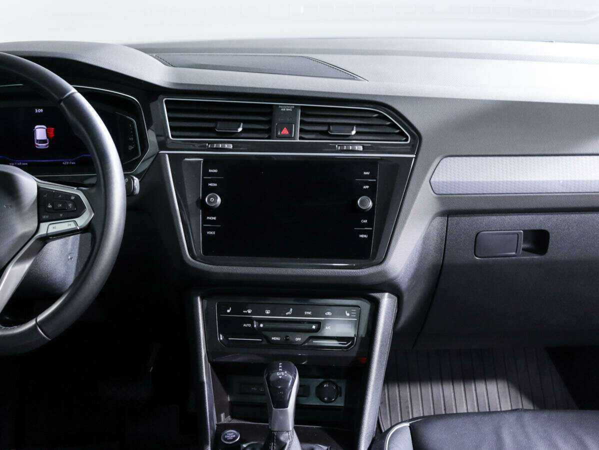 Volkswagen Tiguan с пробегом — 2021 год. Фото: #12