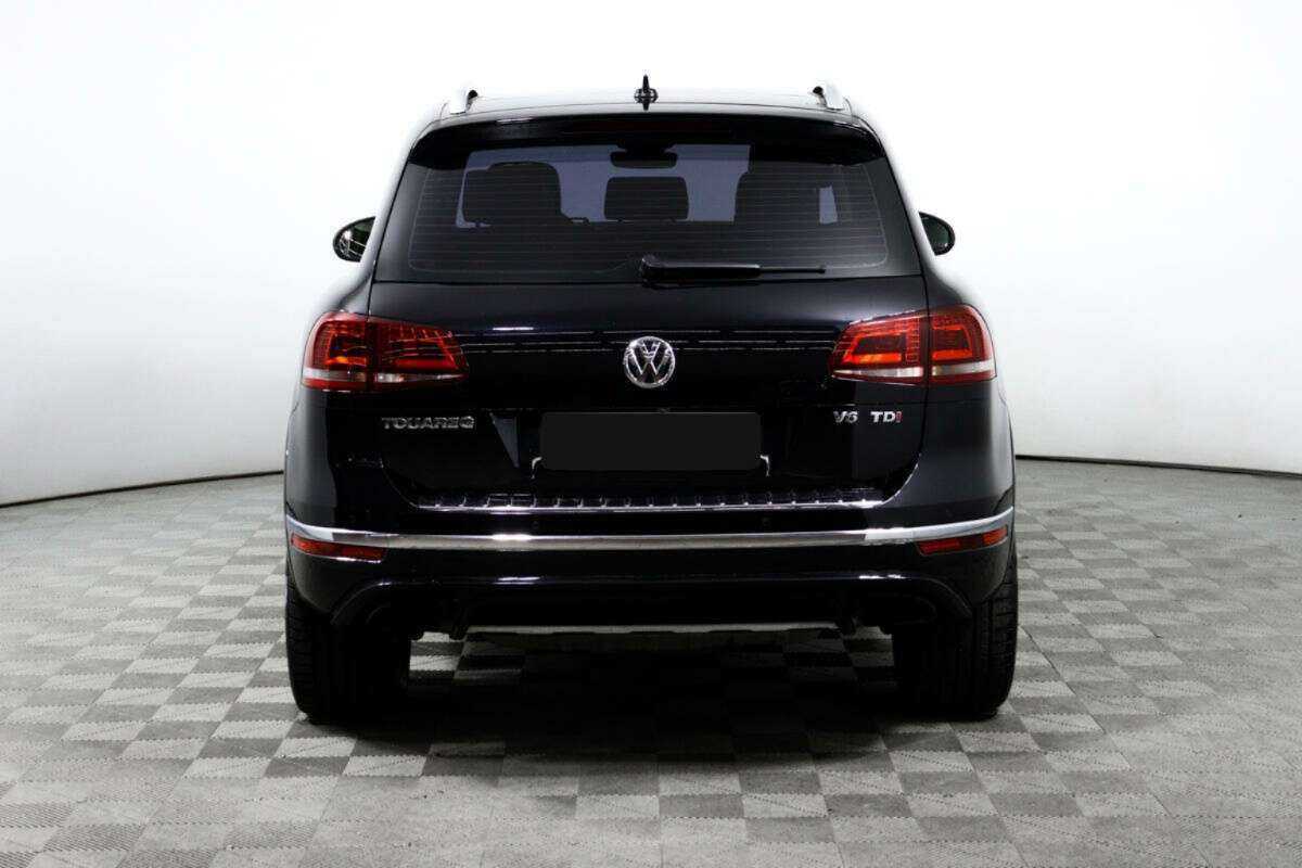 Volkswagen Touareg с пробегом — 2016 год. Фото: #5