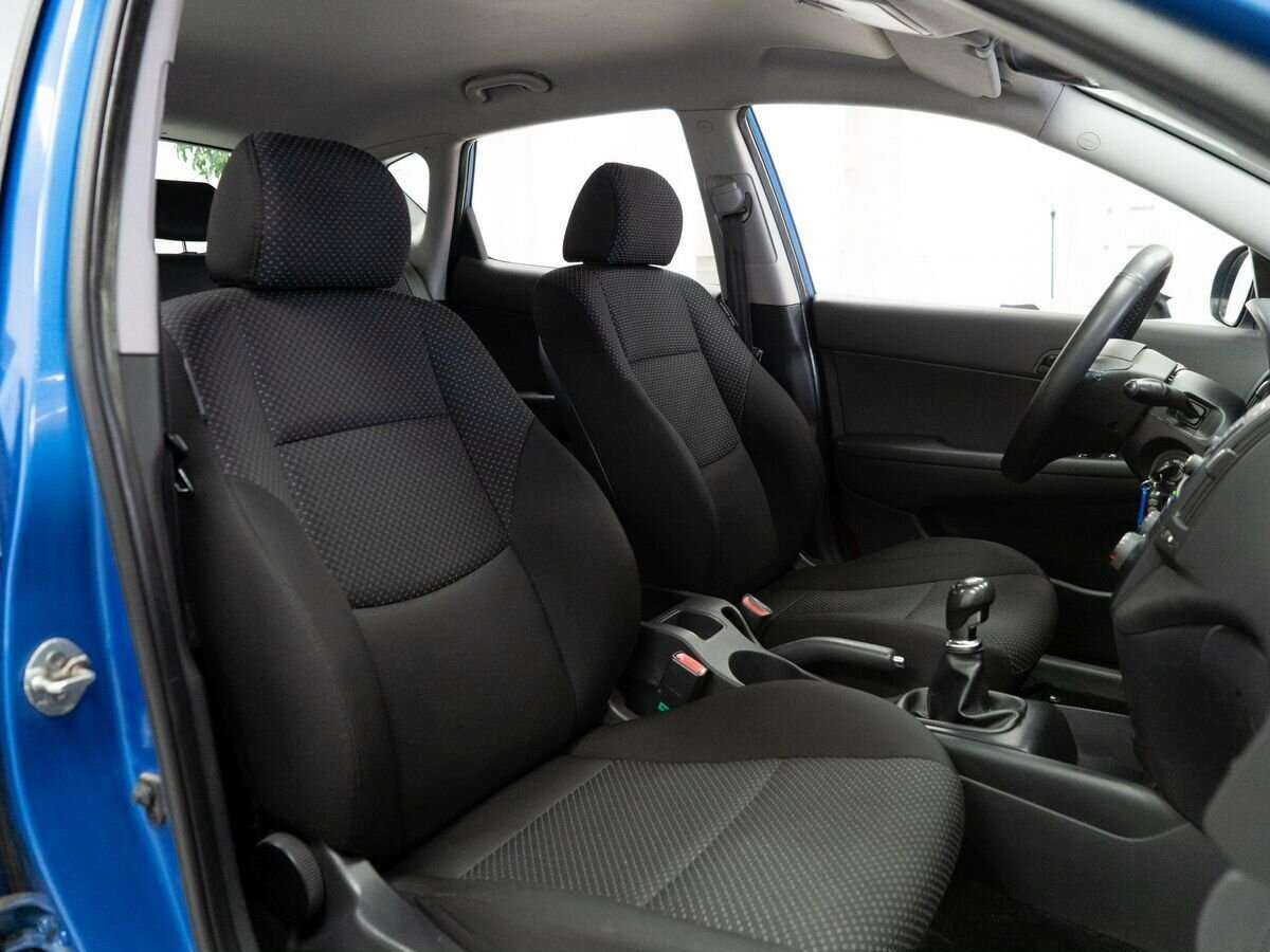 Hyundai i30 с пробегом — 2010 год. Фото: #8