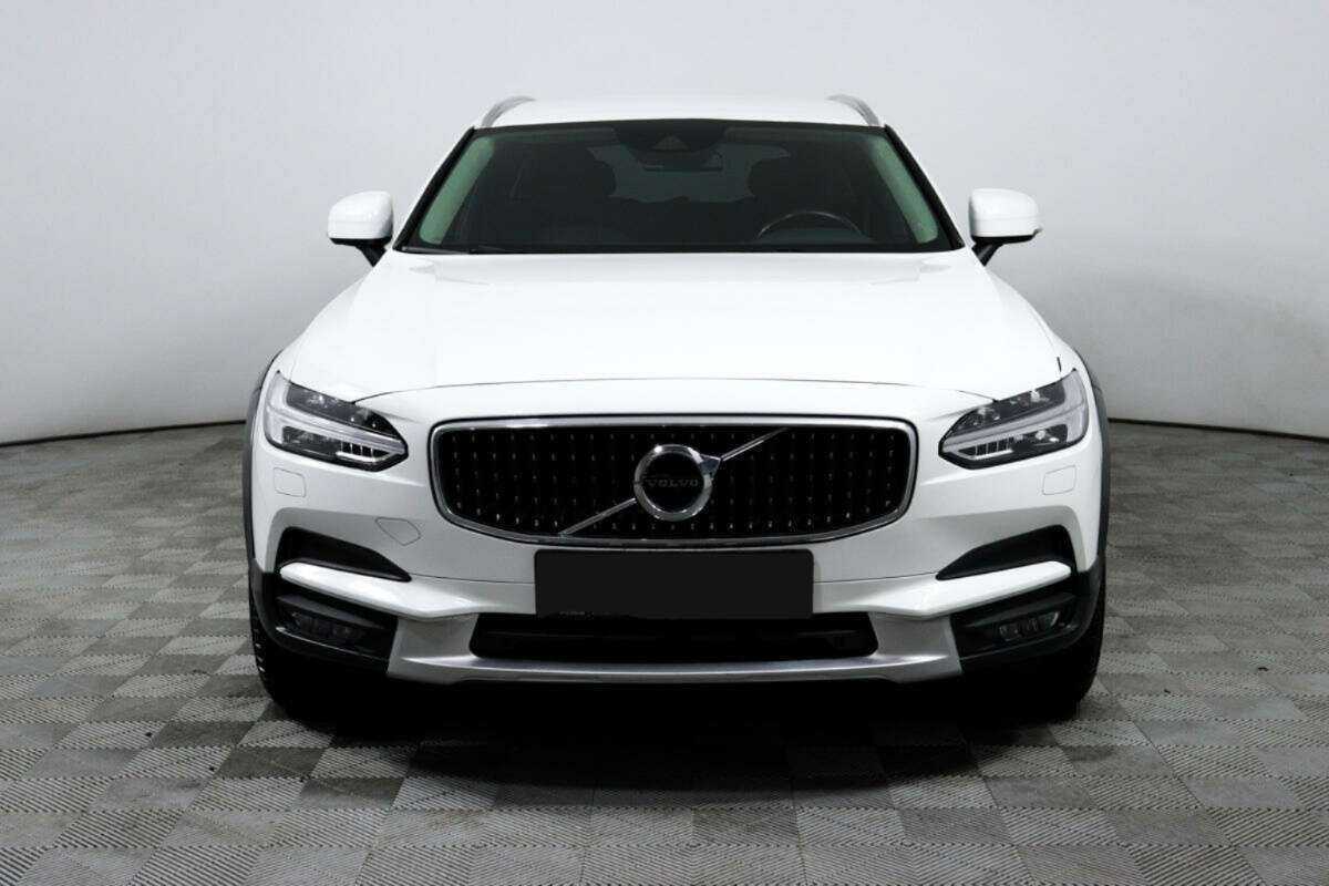 Volvo V90 Cross Country с пробегом — 2020 год. Фото: #1