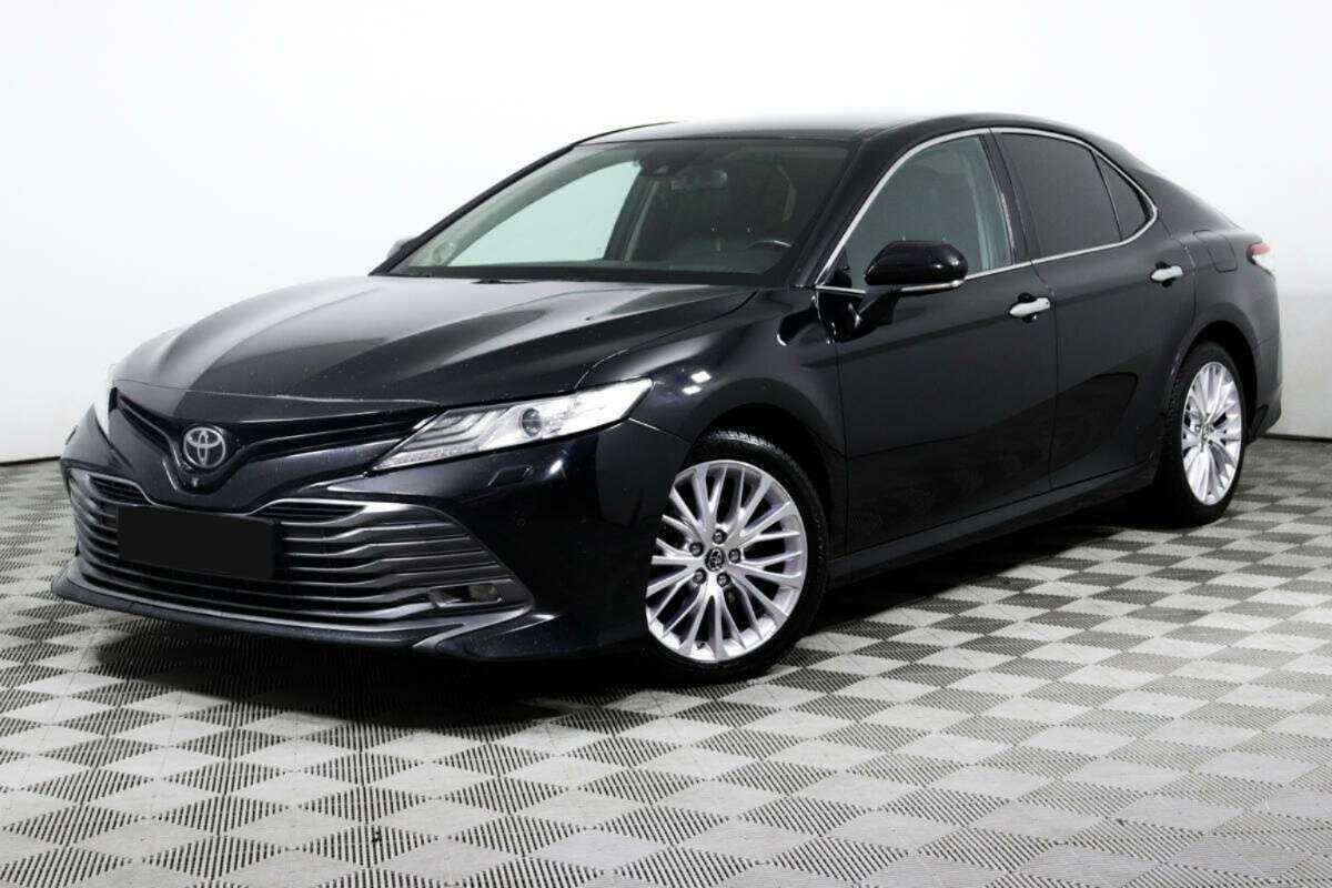 Toyota Camry с пробегом — 2018 год. Фото: #0