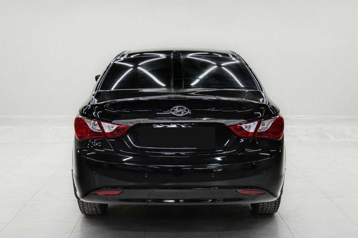 Hyundai Sonata с пробегом — 2011 год. Фото: #4