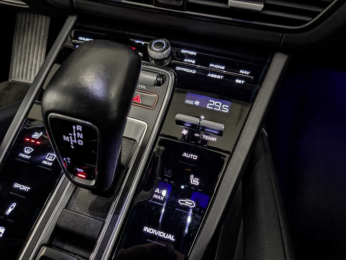Porsche Cayenne с пробегом — 2019 год. Фото: #23