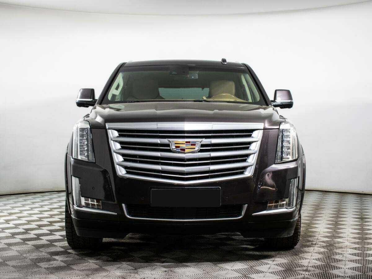 Cadillac Escalade с пробегом — 2016 год. Фото: #1