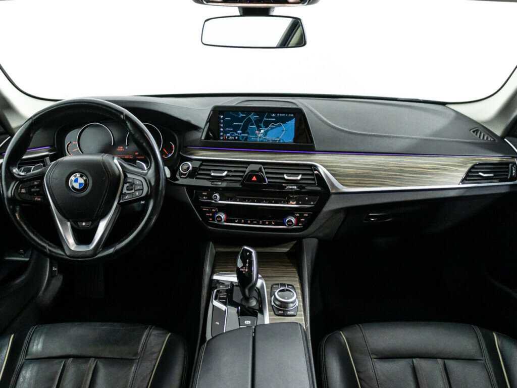 BMW 5 серии с пробегом — 2017 год. Фото: #12