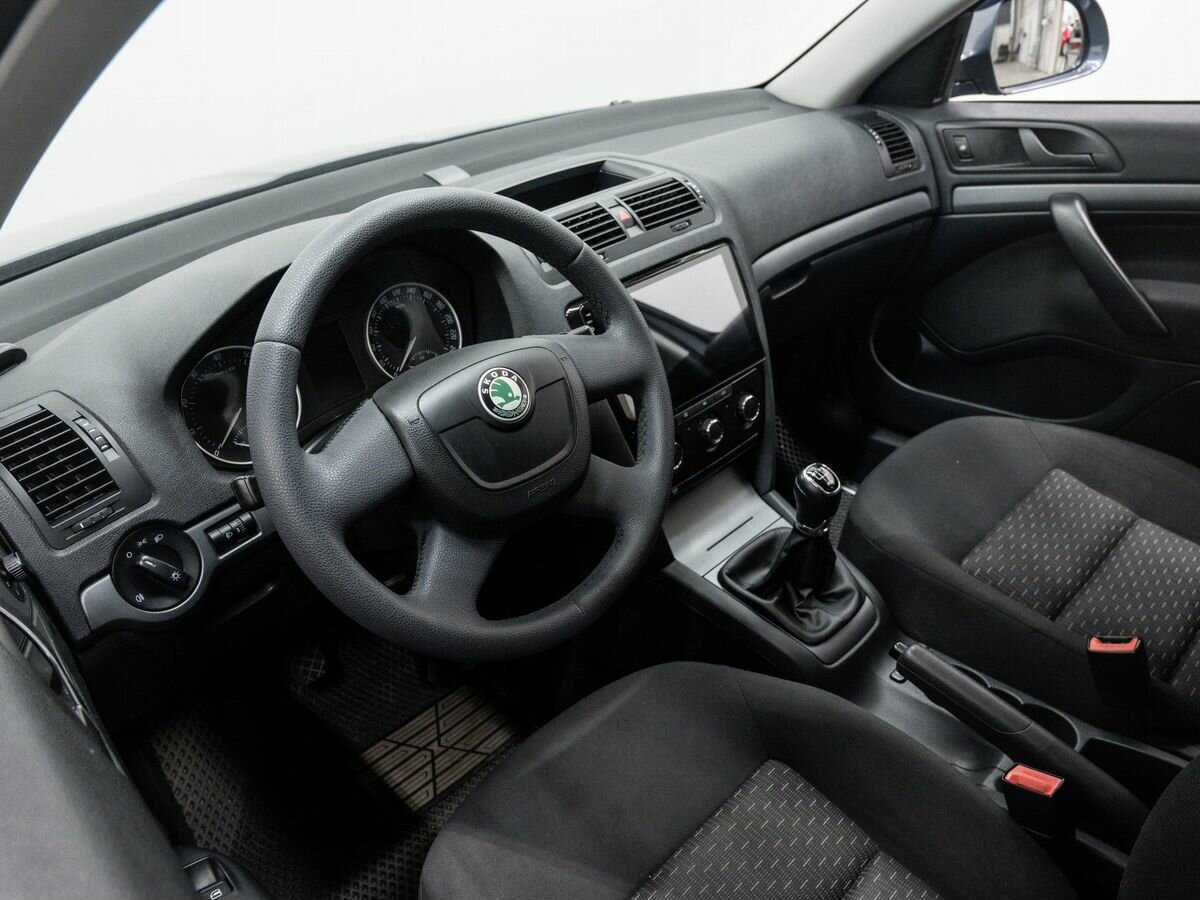 Skoda Octavia с пробегом — 2011 год. Фото: #13