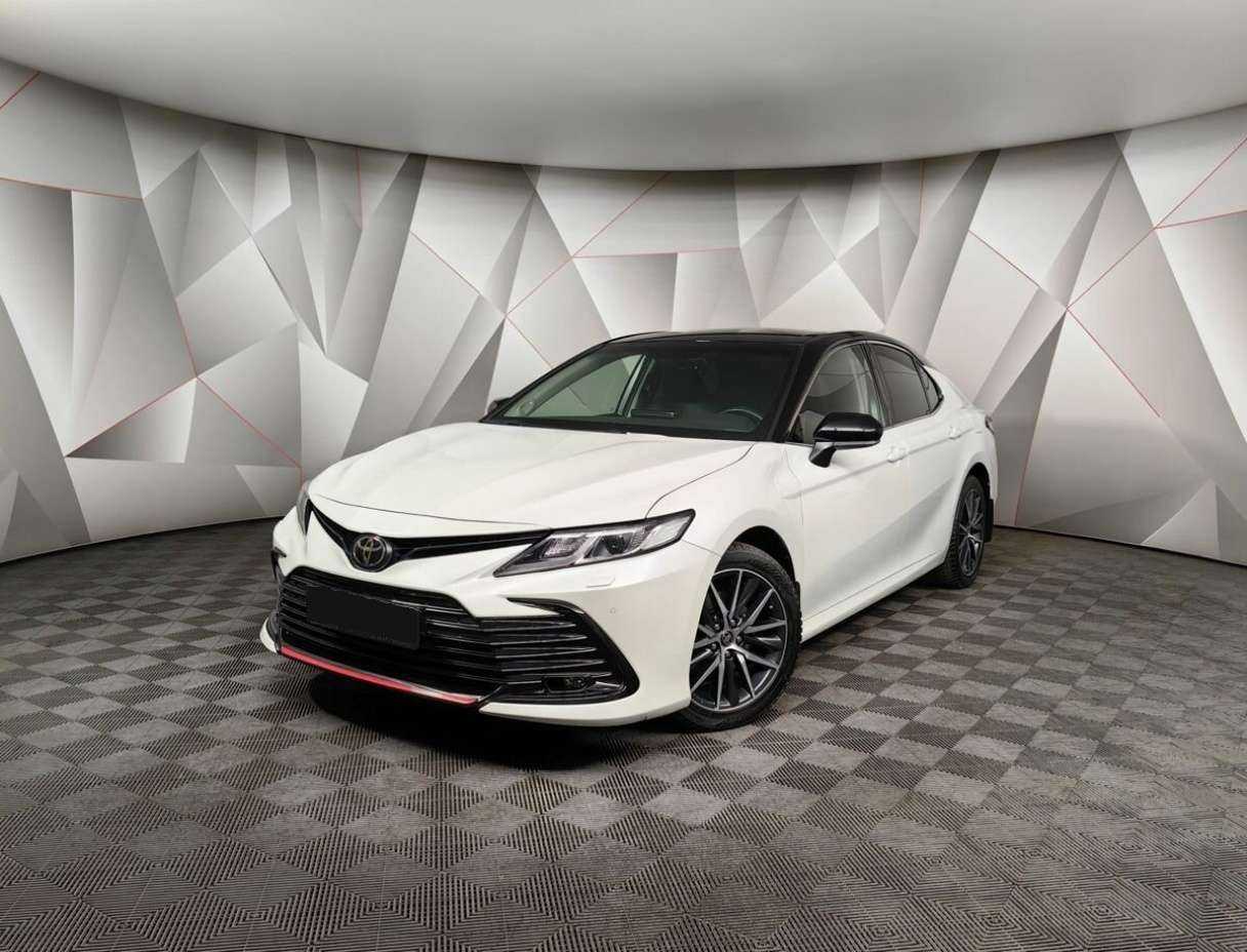 Toyota Camry с пробегом — 2021 год. Посмотреть фото