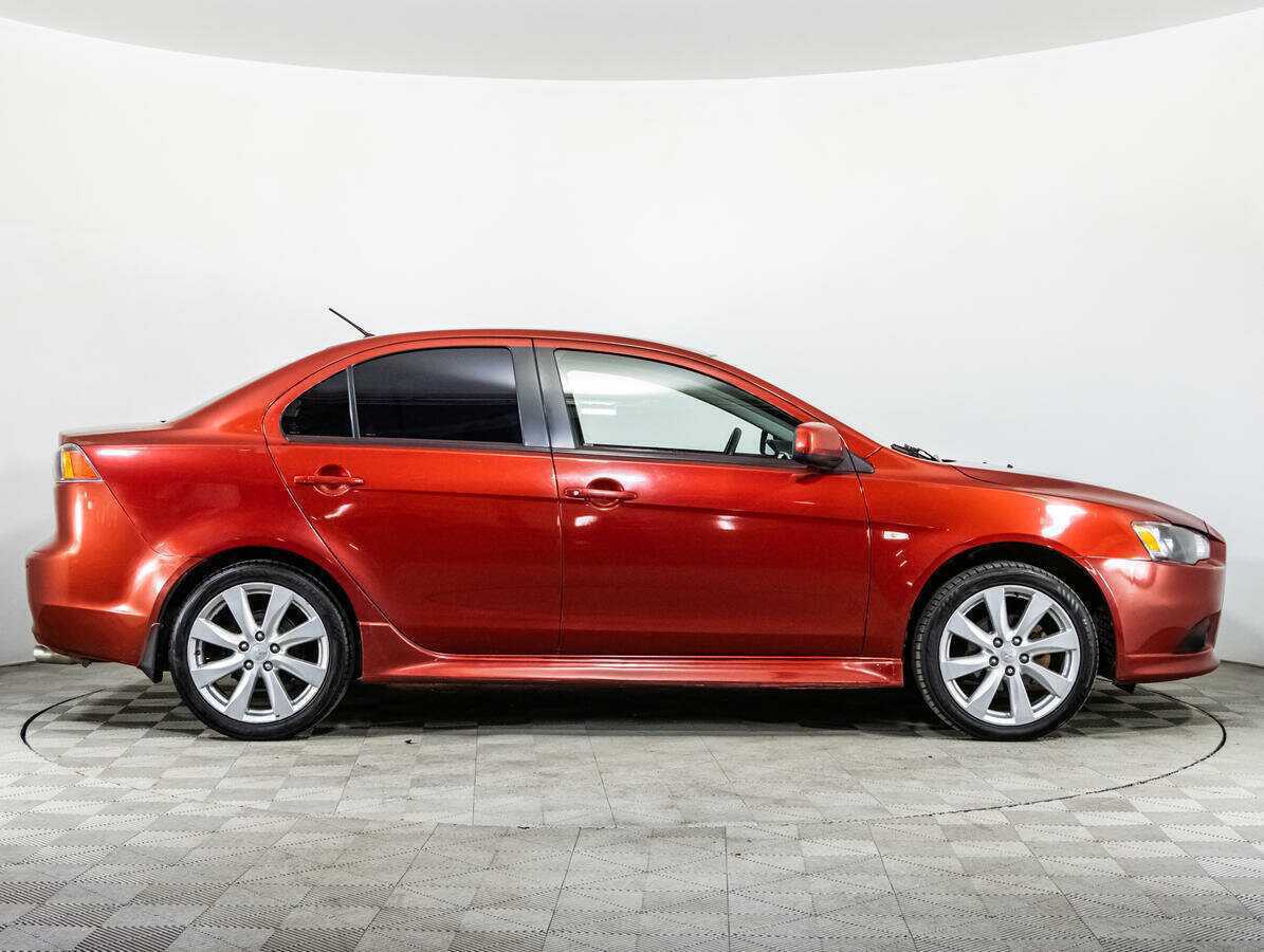 Mitsubishi Lancer с пробегом — 2011 год. Фото: #3