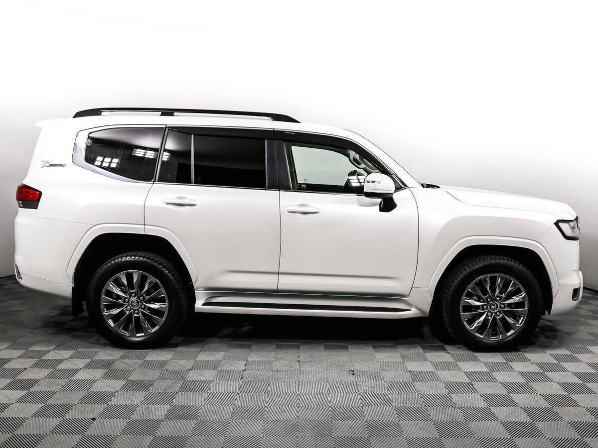 Toyota Land Cruiser с пробегом — 2022 год. Фото: #3