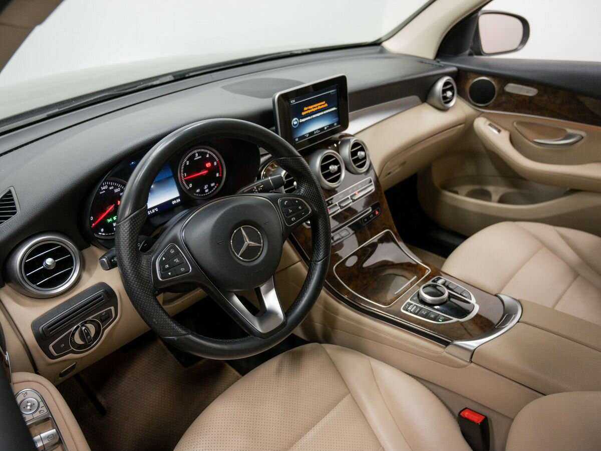 Mercedes-Benz GLC с пробегом — 2015 год. Фото: #9