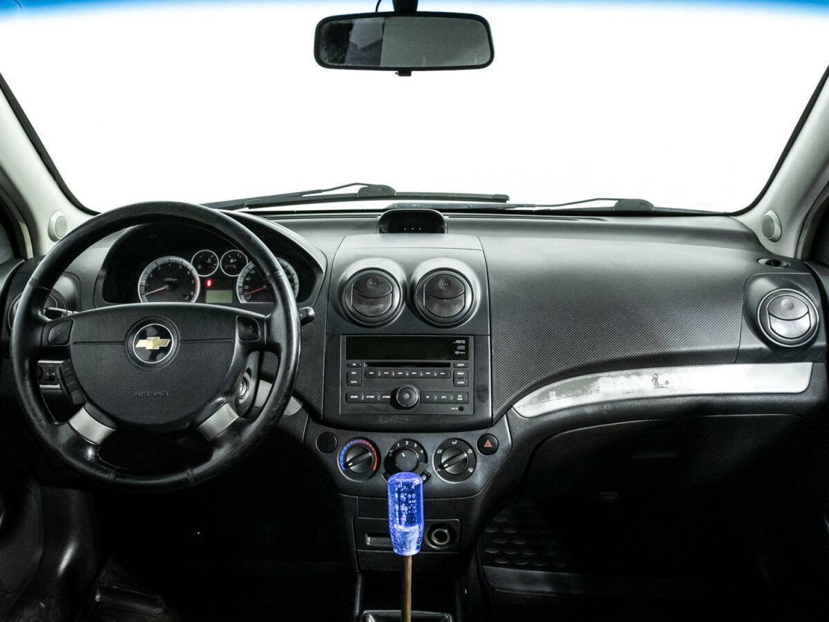 Chevrolet Aveo с пробегом — 2008 год. Фото: #12