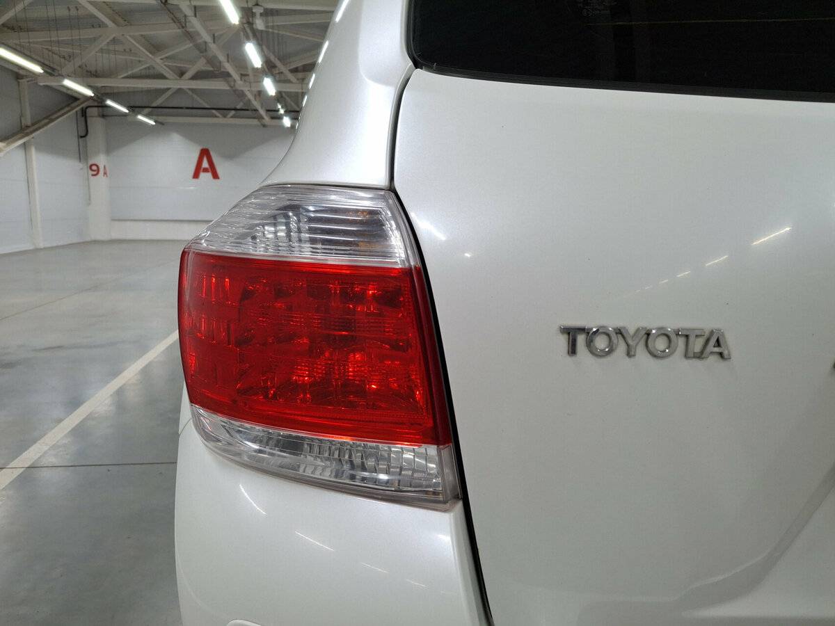 Toyota Highlander с пробегом — 2012 год. Фото: #8