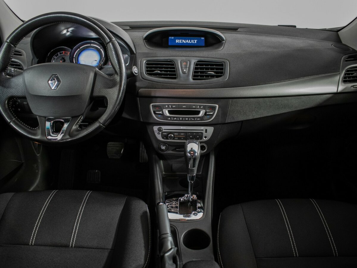 Renault Fluence с пробегом — 2013 год. Фото: #8