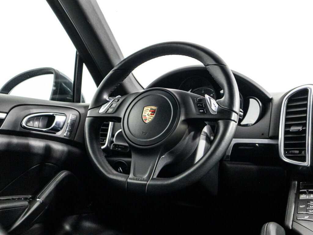 Porsche Cayenne с пробегом — 2014 год. Фото: #22