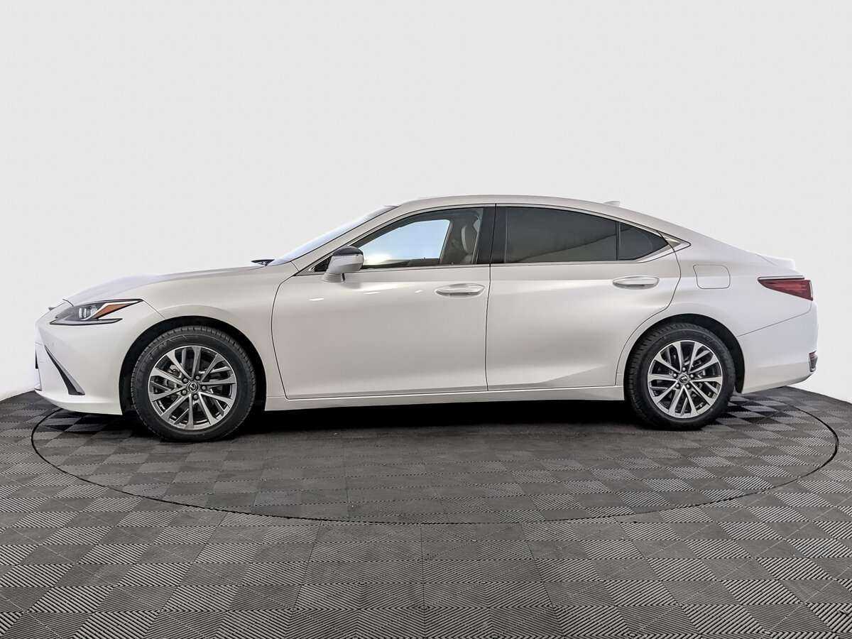 Lexus ES с пробегом — 2022 год. Фото: #7