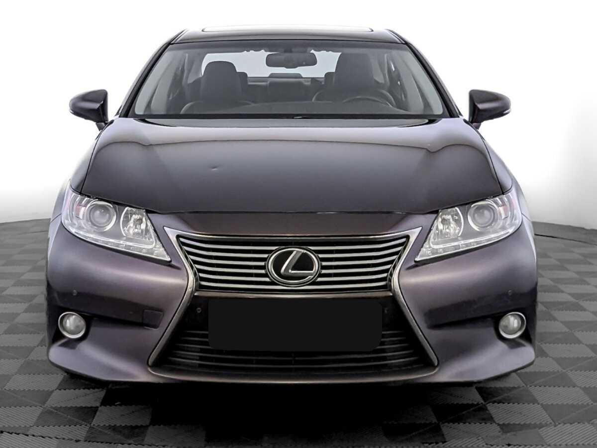 Lexus ES с пробегом — 2015 год. Фото: #1
