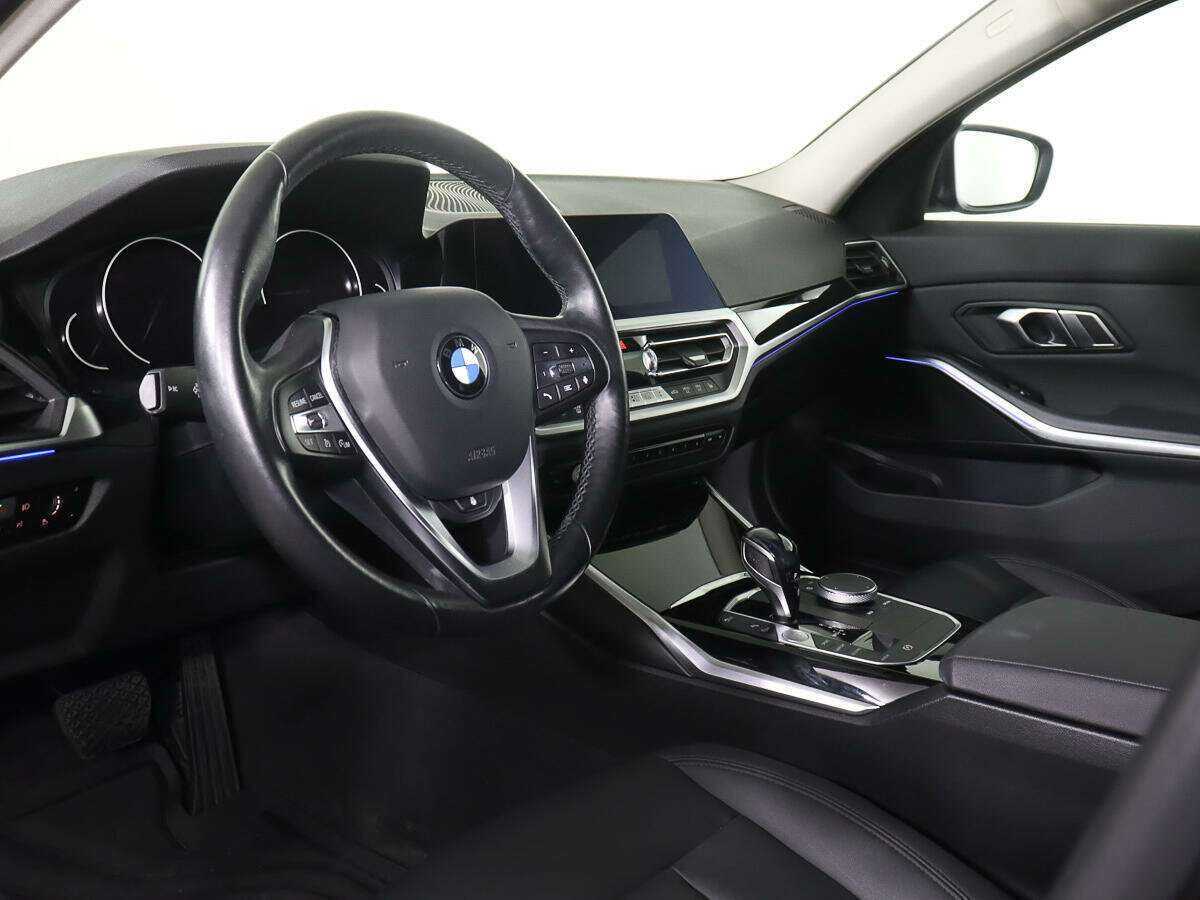BMW 3 серии с пробегом — 2020 год. Фото: #12