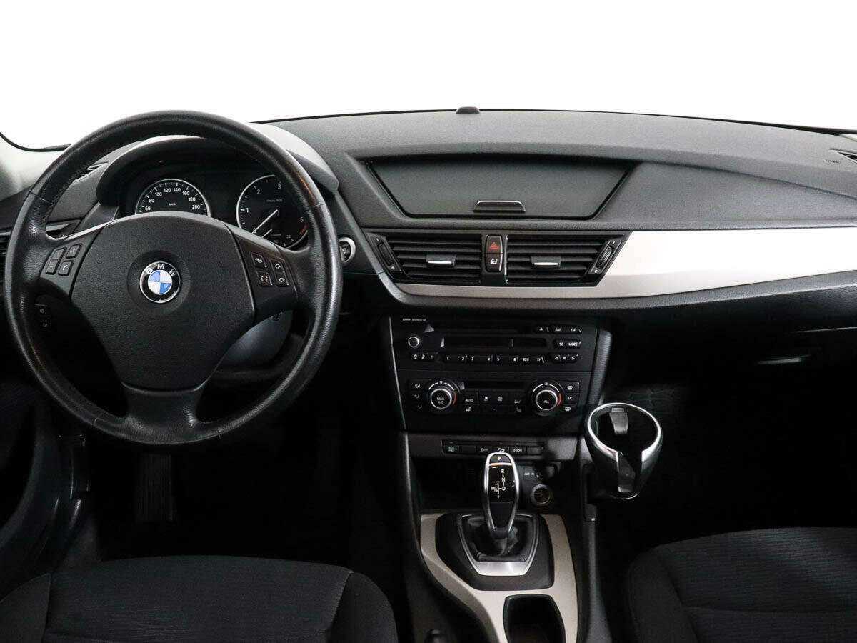 BMW X1 с пробегом — 2013 год. Фото: #10