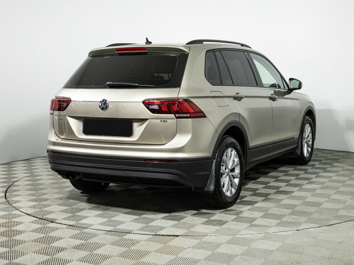 Volkswagen Tiguan с пробегом — 2017 год. Фото: #3