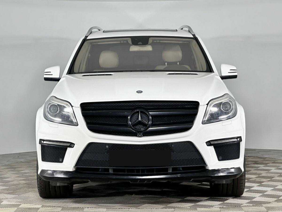 Mercedes-Benz GL-Класс с пробегом — 2014 год. Фото: #2