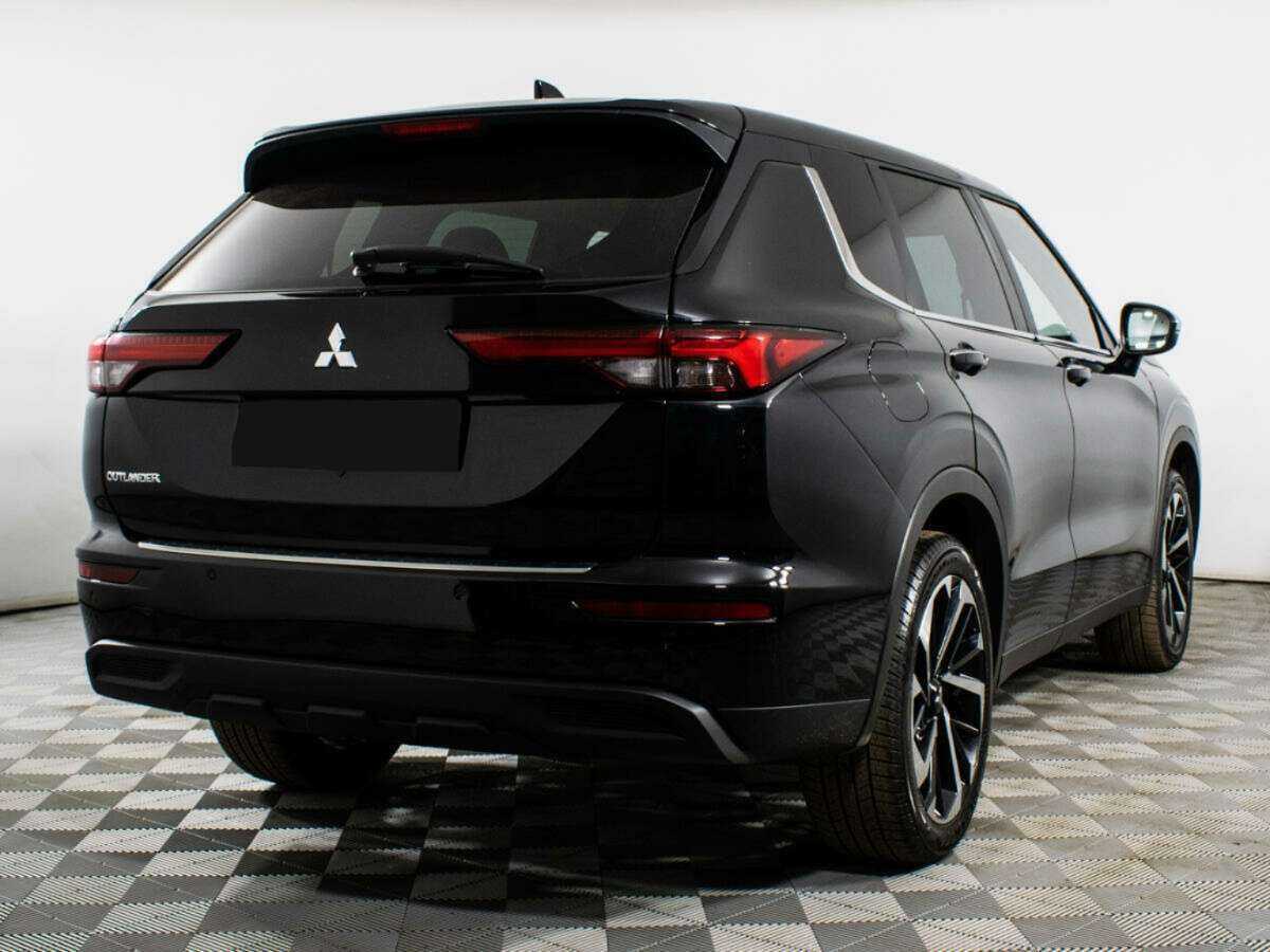 Mitsubishi Outlander с пробегом — 2022 год. Фото: #4