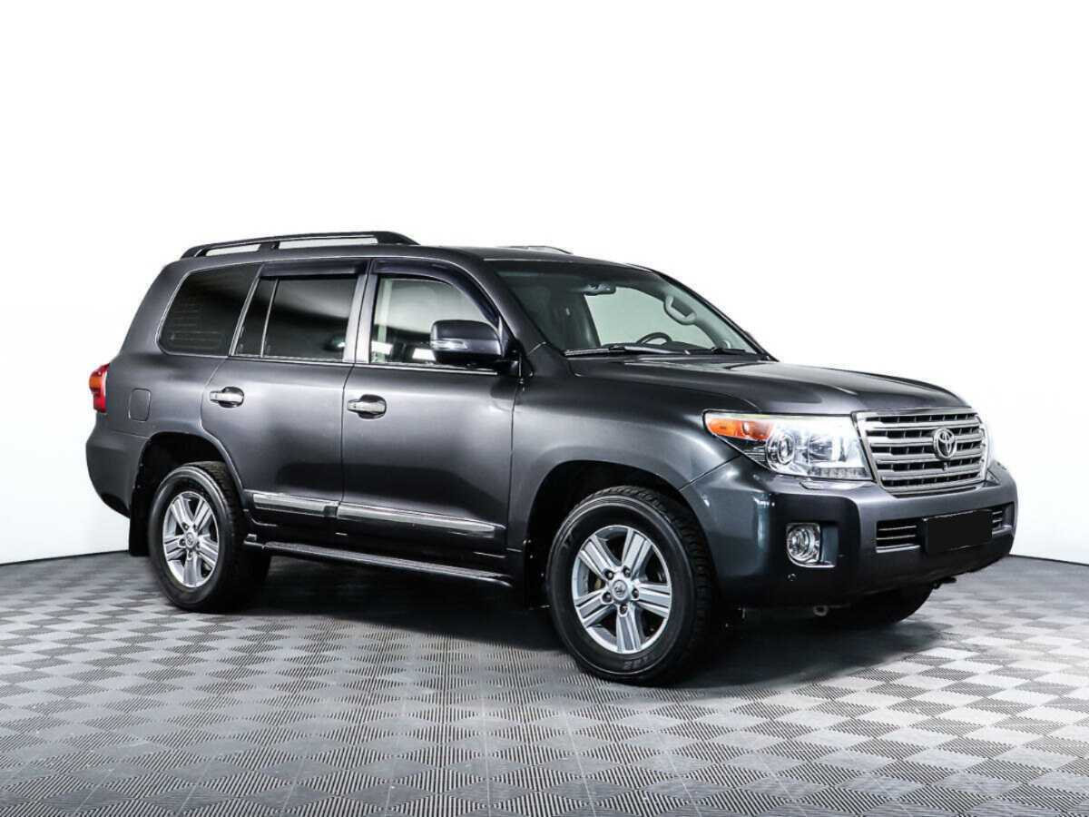 Toyota Land Cruiser с пробегом — 2012 год. Фото: #2