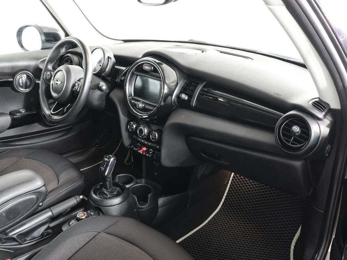 Mini Hatch с пробегом — 2020 год. Фото: #9