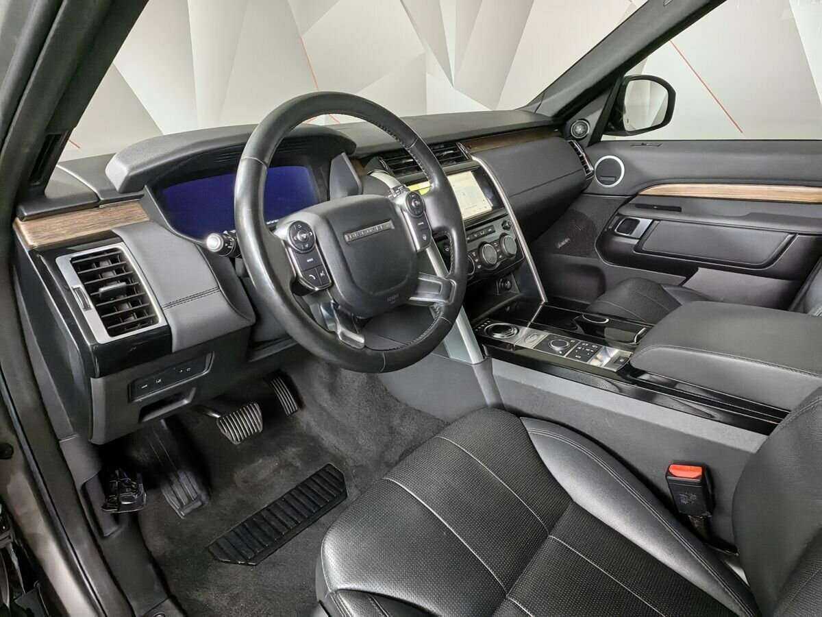 Land Rover Discovery с пробегом — 2018 год. Фото: #13