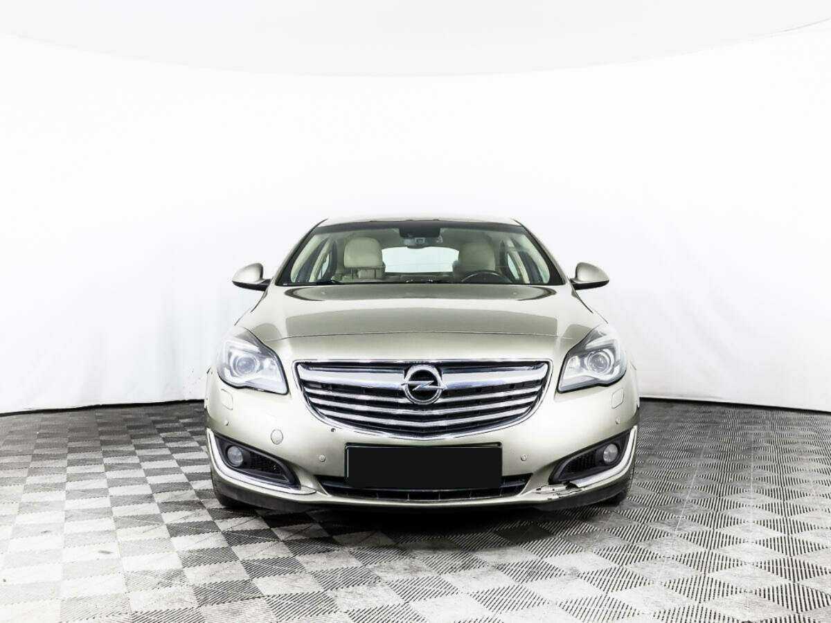 Opel Insignia с пробегом — 2014 год. Фото: #1