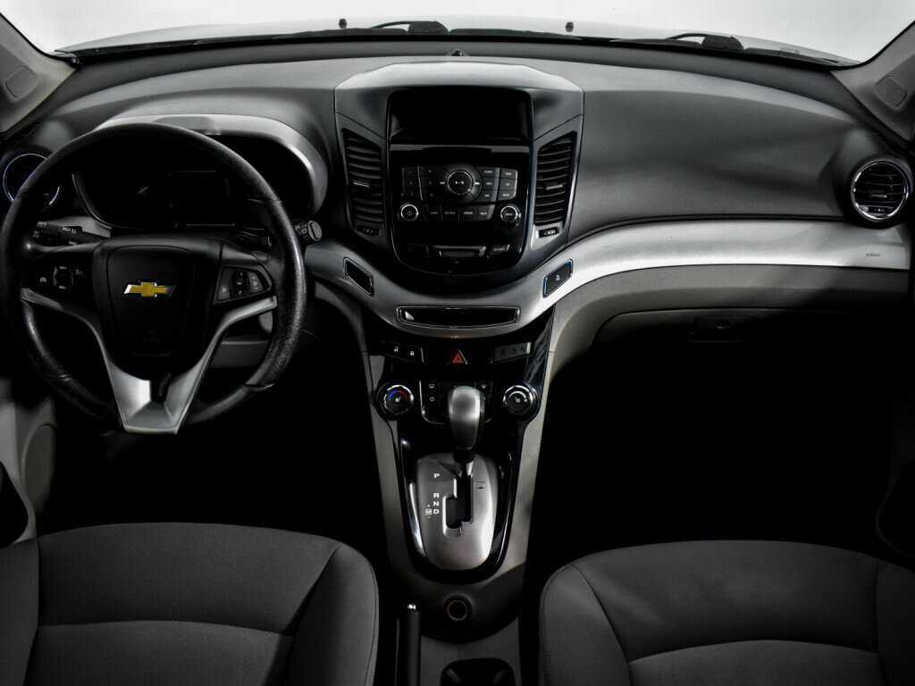 Chevrolet Orlando с пробегом — 2012 год. Фото: #14