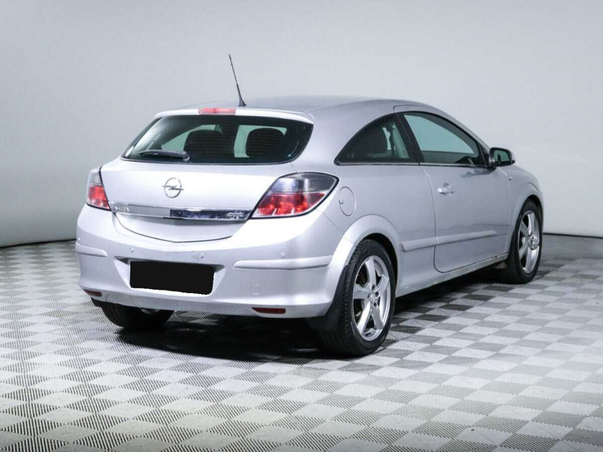 Opel Astra с пробегом — 2008 год. Фото: #3